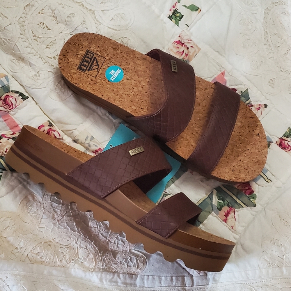 Teva Brown Sandals - Picture 12 of 14